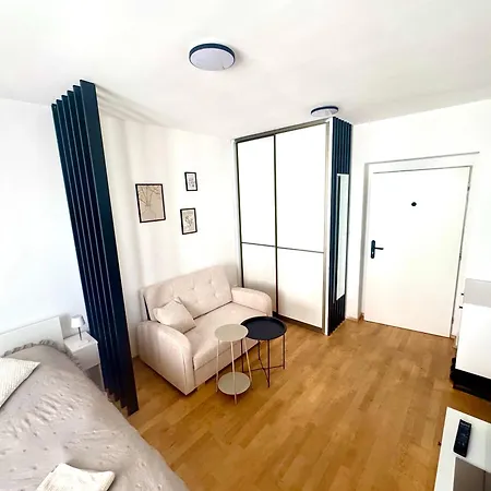 Riviera 2 Parking And Smart Check In 아파트 *